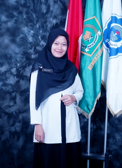 KHIZNA AZIZAH,  S.Pd